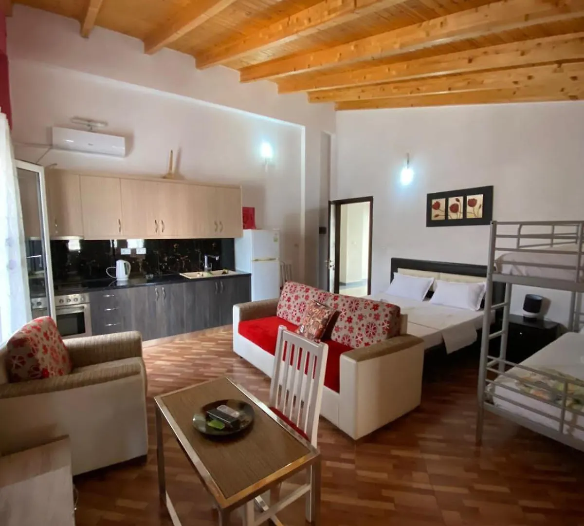 Nyaraló Guest House Elisabeta Përmet Albánia