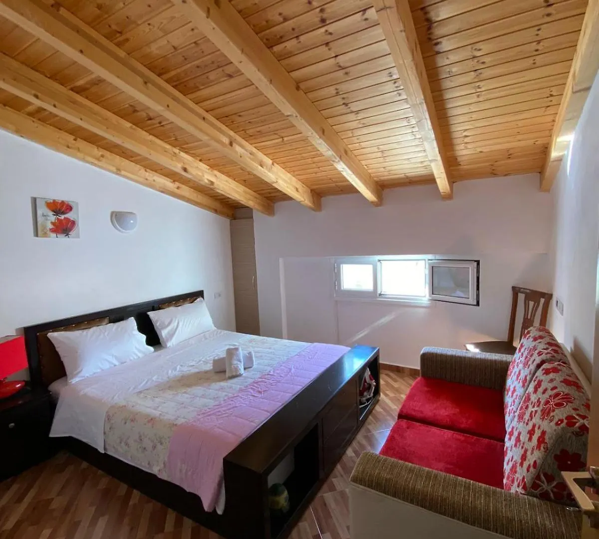 Nyaraló Guest House Elisabeta Përmet